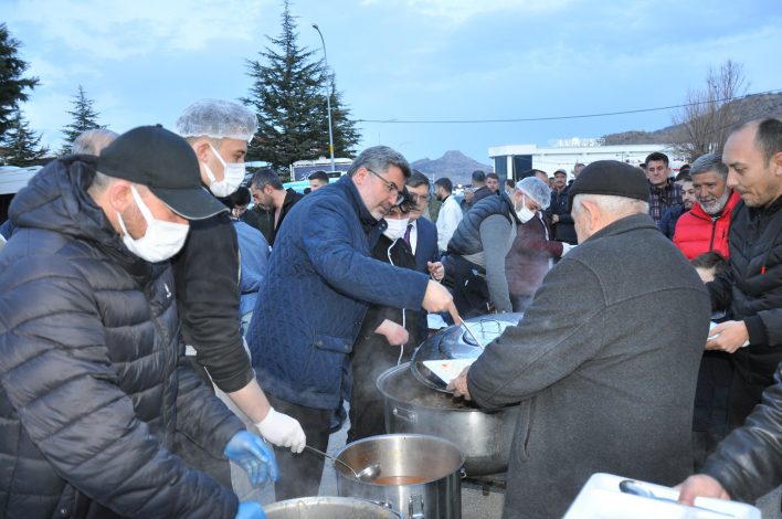 GELENEKSEL FTAR YEMENDE BULUMA
